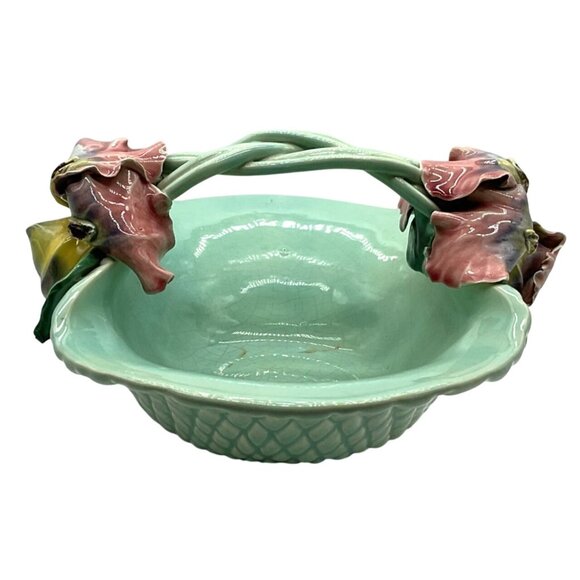 Handmade Ceramic Basket Bowl With Floral Handle Green With Lilies 10.5"x 5" - Picture 1 of 10